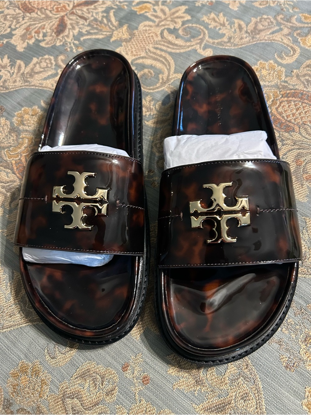 Everly Anatomic Lug by Tory Burch Tortoiseshell Slide Sandals with Gold Logo